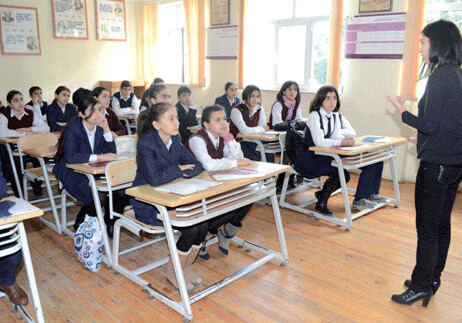 Минобразования Азербайджана о высокой плотности учащихся в школах