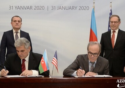 Азербайджанский вуз и Университет Джорджа Вашингтона подписали программу двойного диплома (Фото)