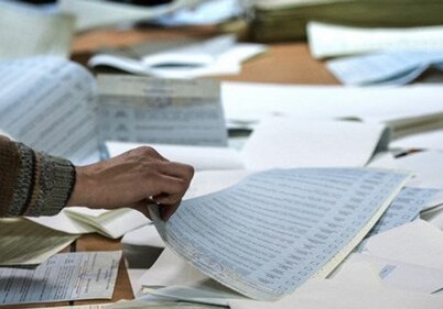 ЦИК АР начал раздачу бюллетеней окружным избирательным комиссиям