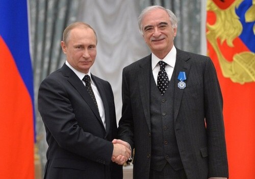 Владимир Путин поздравил Полада Бюльбюльоглу с 75-летием