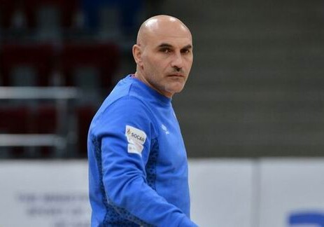 Главный тренер сборной Азербайджана дисквалифицирован за оскорбление футболистов