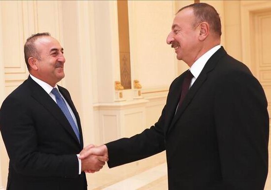 Президент Ильхам Алиев наградил Мевлюта Чавушоглу орденом «Достлуг»