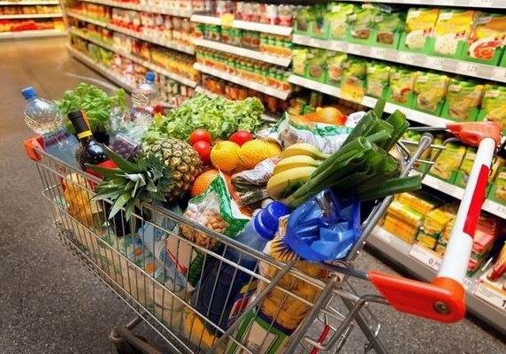 Сколько тратит население Азербайджана на продукты питания?