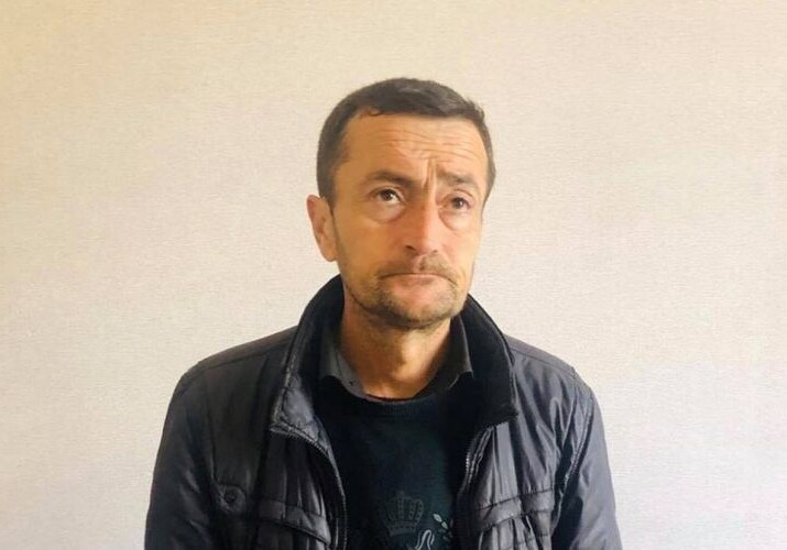Задержан ограбивший журналиста мужчина по прозвищу «Доггузбармаг Адиль» (Фото)