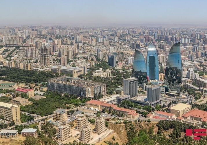Сегодня температура воздуха в Баку была выше нормы на 4-6 градусов
