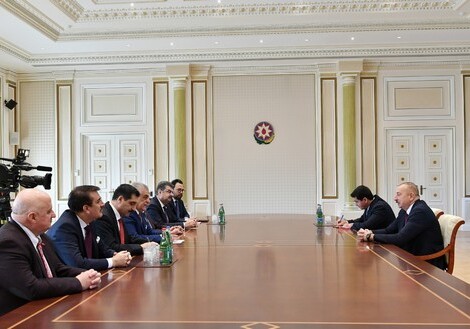 Президент Ильхам Алиев принял руководителя Турецко-азербайджанской межпарламентской группы дружбы (Фото-Обновлено)