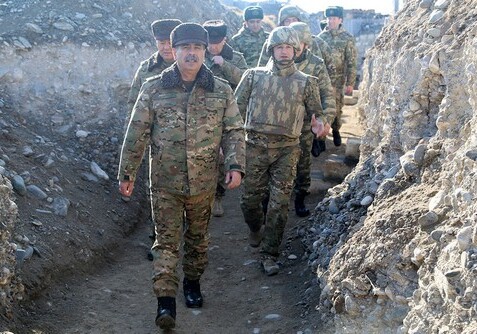 Министр обороны Азербайджана встретился с военными в прифронтовой зоне (Фото-Видео)