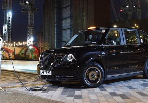 В Баку появятся такси-электромобили