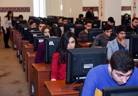 В Азербайджане отложен экзамен по приему на госслужбу