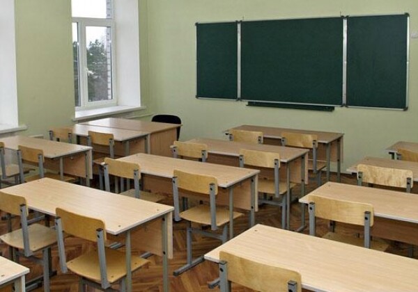 Каникулы в учебных заведениях Азербайджана продлены до 20 апреля