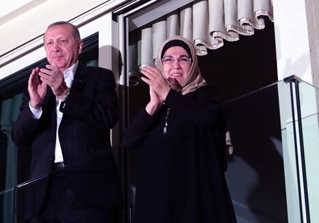 Президент Турции поддержал медперсонал аплодисментами (Видео)