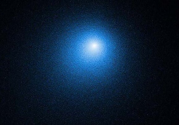 Недавно обнаруженную комету ATLAS можно будет увидеть невооруженным глазом