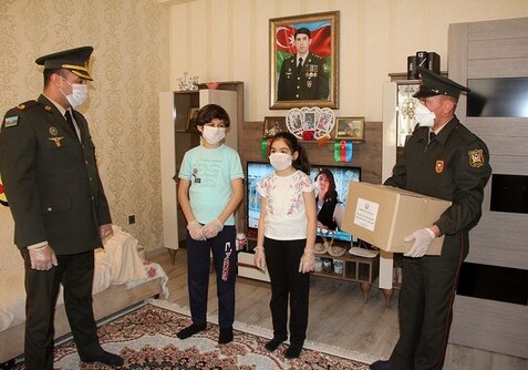 Азербайджанские военные доставили адресную помощь семьям шехидов (Фото-Видео)
