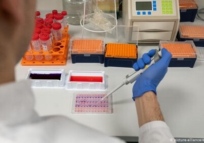 В Германии одобрили первое клиническое испытание вакцины против COVID-19