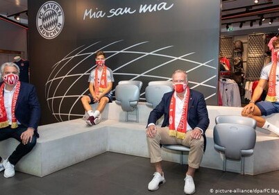 «Бавария» за сутки продала 100 тыс. медицинских масок с символикой клуба