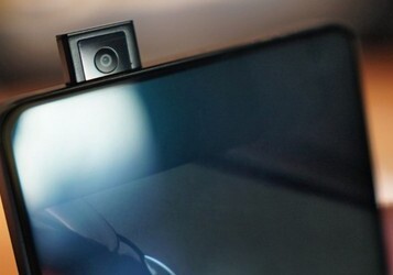 Samsung выпустит свой первый смартфон с выдвижной селфи-камерой