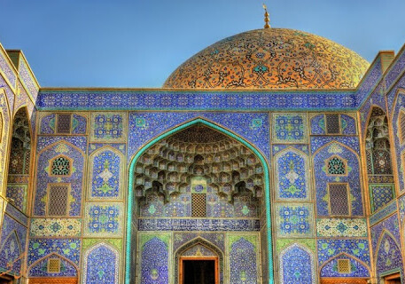 Иран открывает мечети после карантина