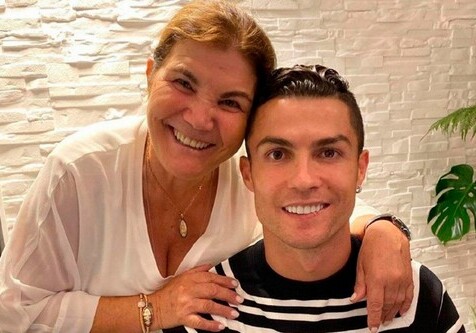 Роналду подарил матери «Мерседес» за 100 тыс. евро