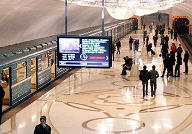 В масках и с разрешением: завтра Бакинское метро возобновит работу