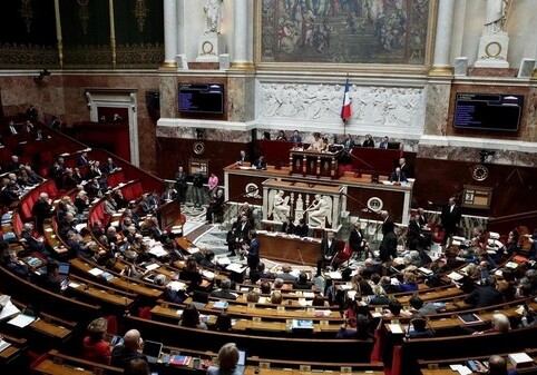 Режим чрезвычайного положения во Франции продлен до 10 июля