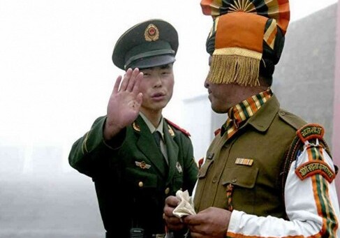 Военные устроили массовую драку на границе Индии и Китая