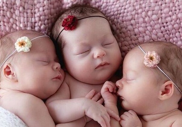В период пандемии в Азербайджане родились 140 близнецов, 6 тройняшек