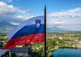 Словения первой в Европе объявила о победе над коронавирусом
