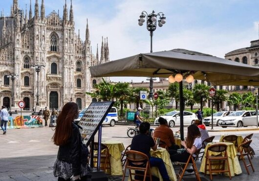 Коронавирус: Италия открывает кафе, европейские страны получат еще 500 млрд евро