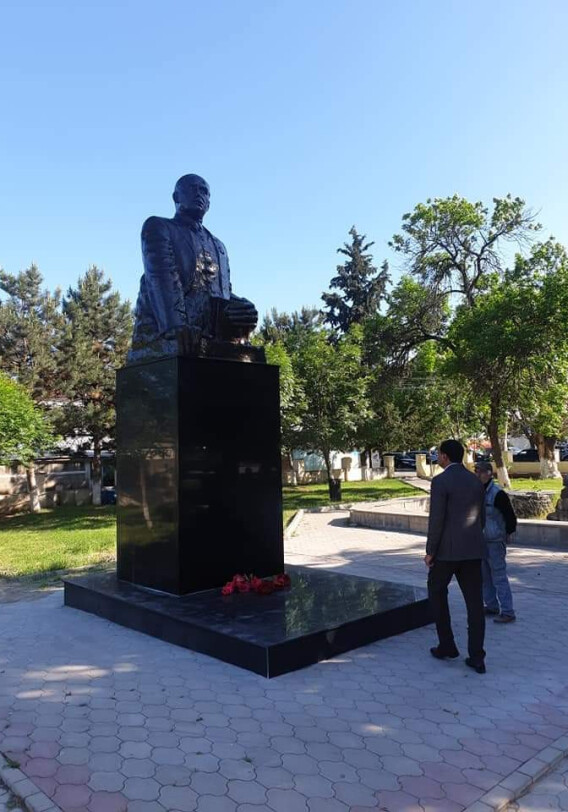Грузии восстановлен памятник Нариману Нариманову (Фото)