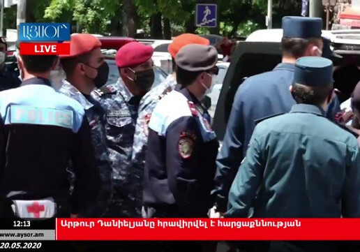 В Армении задержали членов оппозиционного движения (Видео)