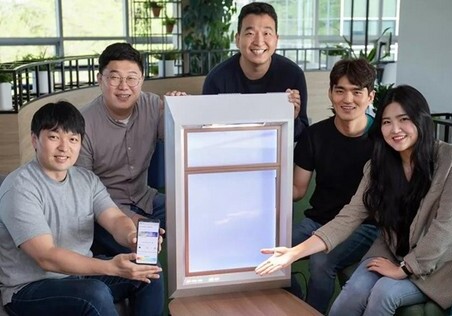 Компания Samsung представила «умное» окно (Видео)