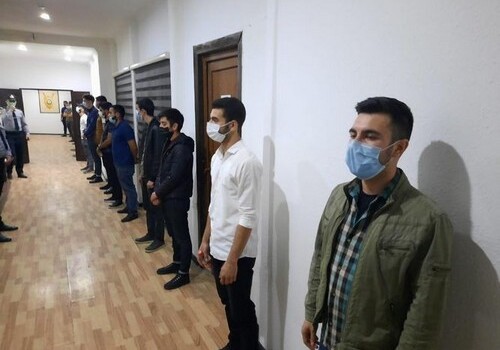 В Баку за нарушения карантинных правил задержаны владельцы и посетители игровых залов (Фото)