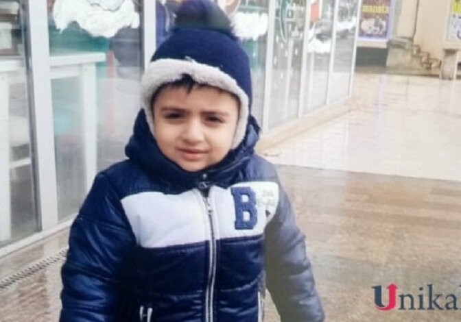 Азербайджанский полицейский спас ребенка (Видео)