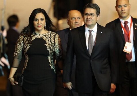 Президент Гондураса и его жена заразились коронавирусом
