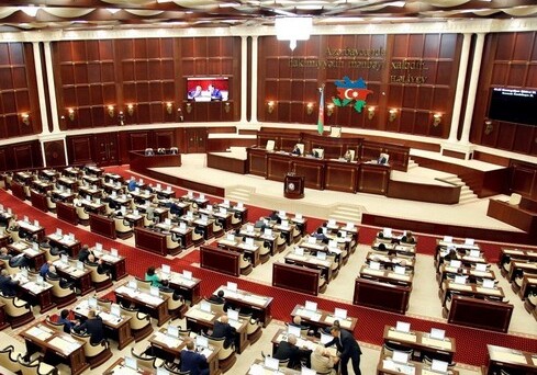 Проходит заседание парламента Азербайджана