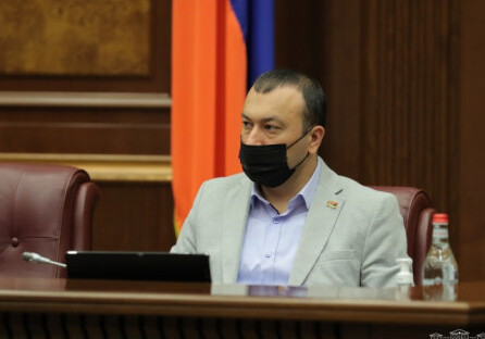 Вице-спикер парламента Армении заразился коронавирусом