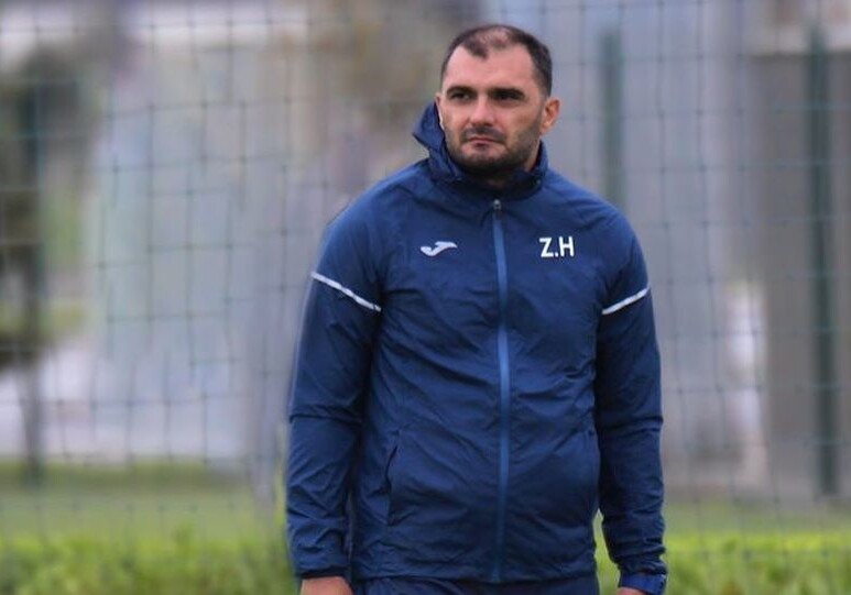 В премьер-лиге Азербайджана произошла первая отставка главного тренера