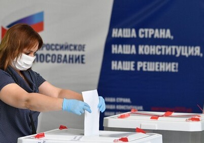 В России проходит основной день голосования по поправкам в Конституцию
