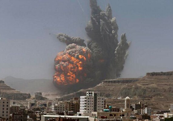 Арабская коалиция нанесла авиаудары по столице Йемена