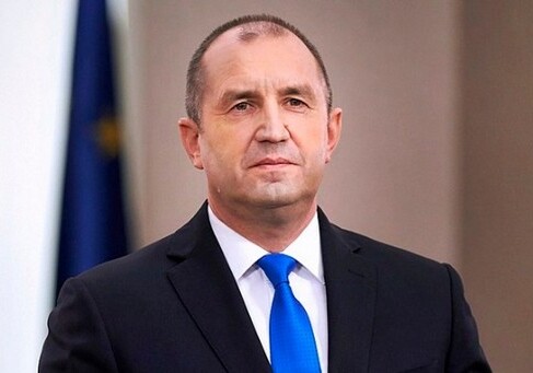 Президент Болгарии призвал к отставке правительства страны
