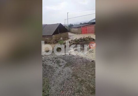 Селевые потоки и наводнение: повреждены мосты и автодороги в Шаруре и Гобустане (Видео)
