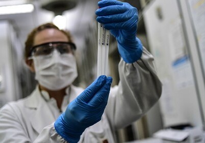 Испытание американской вакцины от коронавируса дало позитивные результаты