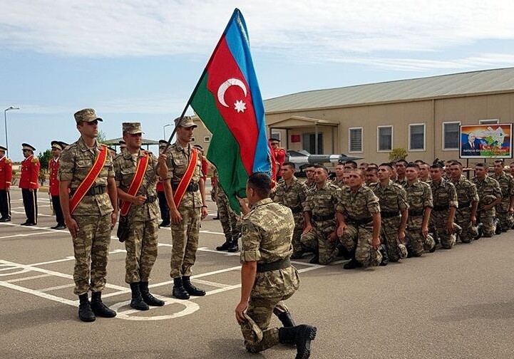 Представители культуры Азербайджана записываются для прохождения военной службы на добровольной основе (Фото)