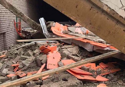 В Пакистане обрушилось здание, под завалами осталось более 50 человек