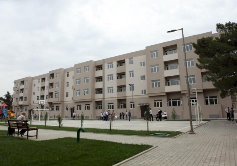Семьям шехидов и инвалидам войны в Сальяне предоставлены новые квартиры (Фото)