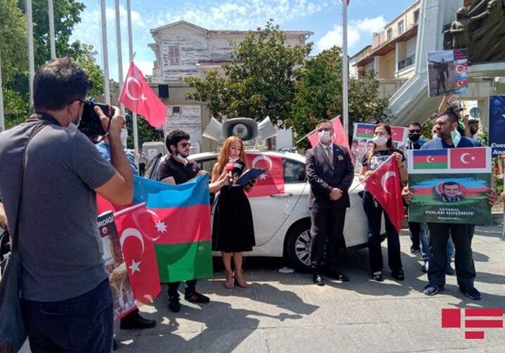В Стамбуле состоялась акция в поддержку Азербайджана и в знак протеста против действий Армении (Фото)