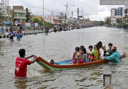 Более 100 человек погибли на востоке Индии в результате наводнений