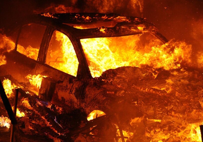 В Гейгеле загорелся автомобиль, супруги заживо сгорели