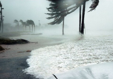 Тропические циклоны в Атлантическом и Тихом океанах: на США обрушился ураган «Исайяс», в Китае бушует тайфун «Хагупит» (Видео)
