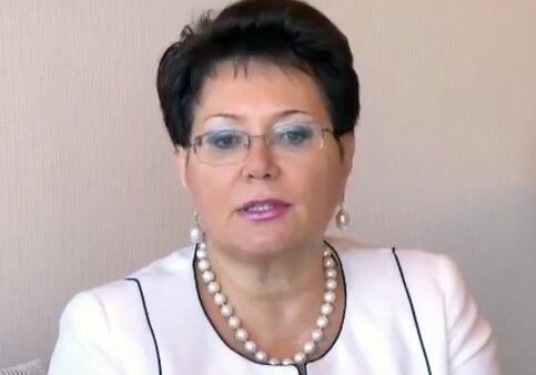 Посол Эльмира Ахундова простила оклеветавшего ее журналиста